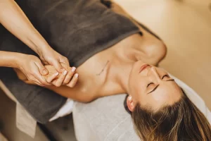 meridiani energetici Shiatsu della mano